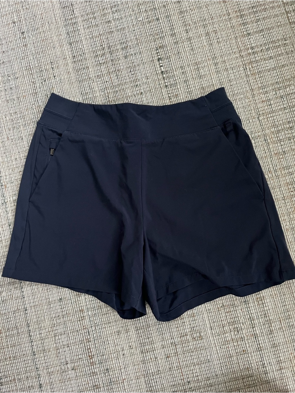 Athleta Brooklyn shorts navy size 4